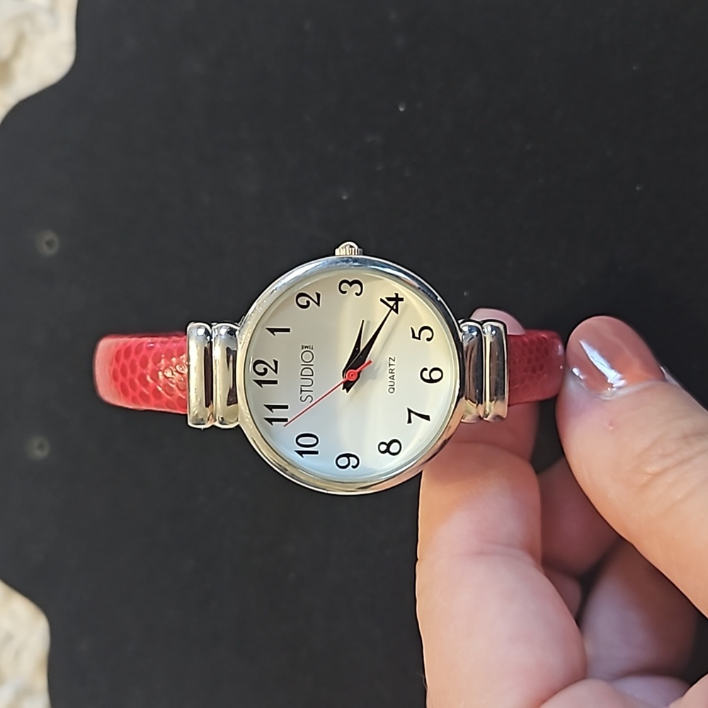 Women's Studio time watch, red and silver